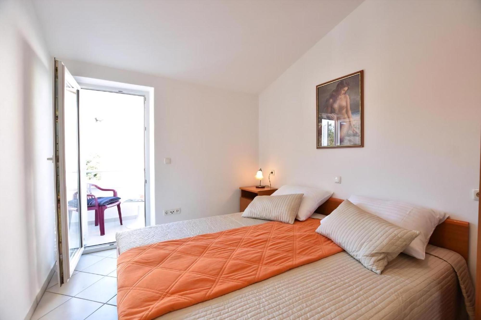 Apartment Mit Gemeinschaftlichem Pool Und Grill *